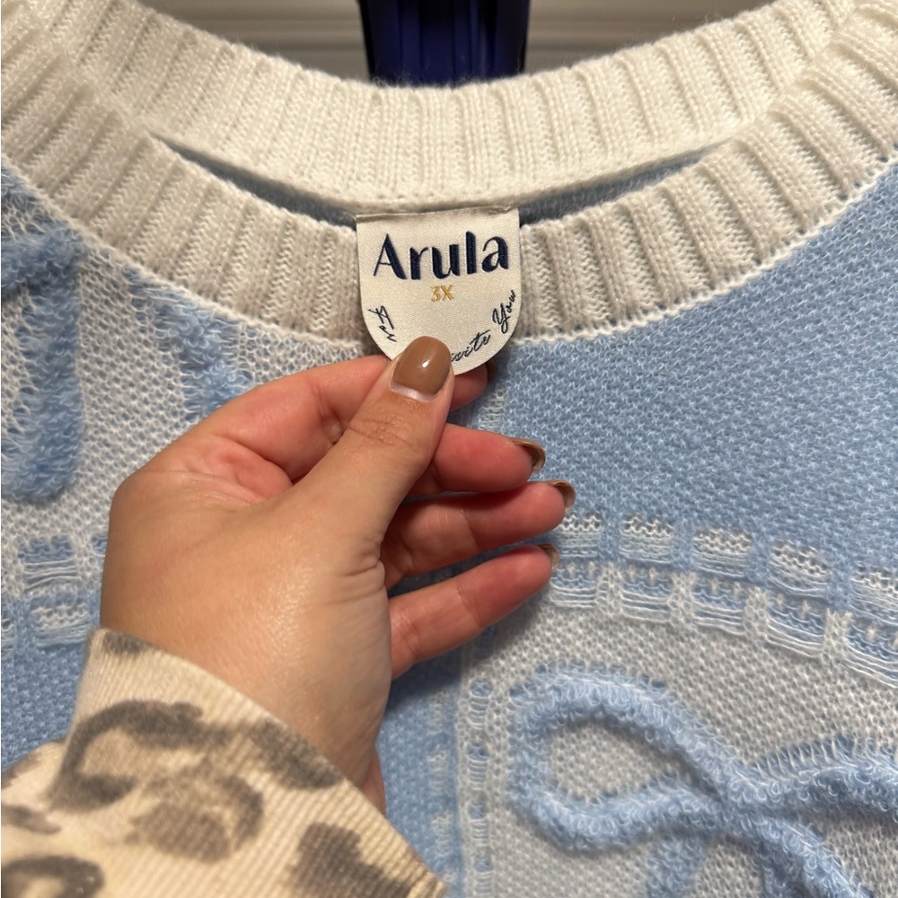 ARULA Light Blue and Cream Bow Knit Crewneck Sweater - Picture 4 of 6